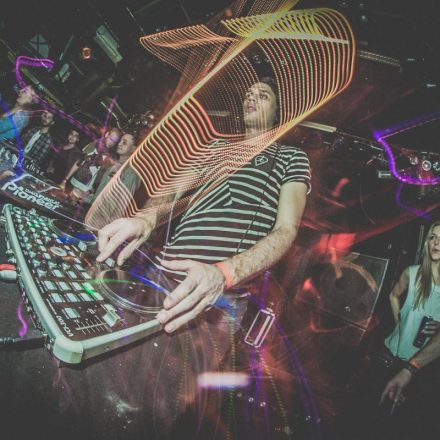 T H A T S H x T w/ Jumodaddy & Wondawulf (by P.Lipiarski)