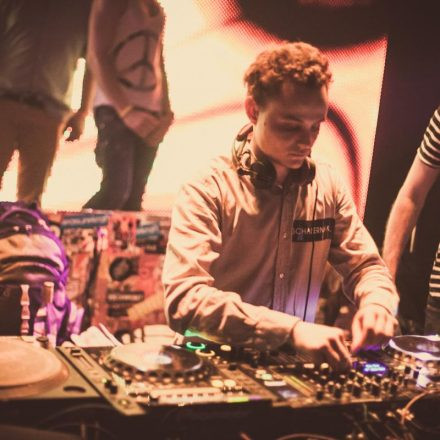 T H A T S H x T w/ Jumodaddy & Wondawulf (by P.Lipiarski)