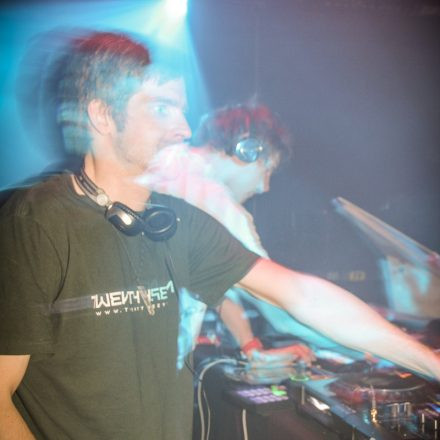 Echosphere Extended @ Flex