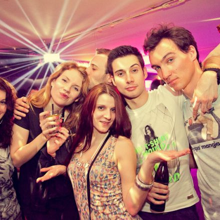 Schwester Semester @ The Loft