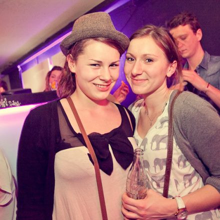 Schwester Semester @ The Loft
