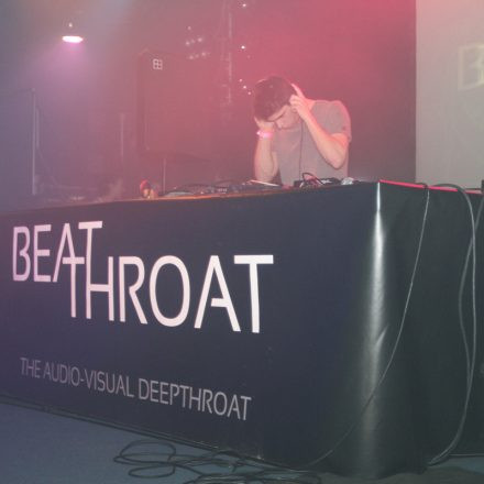Beatthroat ft. Subfocus @ WUK Part1