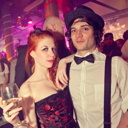 Carnival Goes Moulin Rouge @ Chaya Fuera