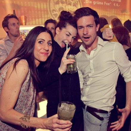 Carnival Goes Moulin Rouge @ Chaya Fuera