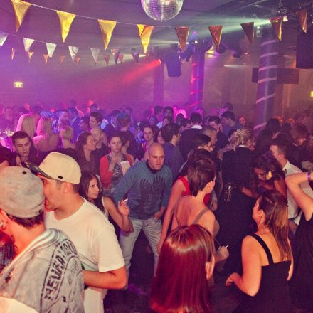 Carnival Goes Moulin Rouge @ Chaya Fuera
