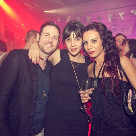 Carnival Goes Moulin Rouge @ Chaya Fuera