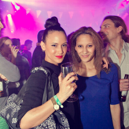 Carnival Goes Moulin Rouge @ Chaya Fuera