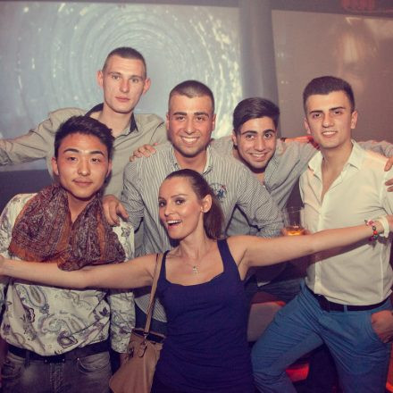 Carnival Goes Moulin Rouge @ Chaya Fuera