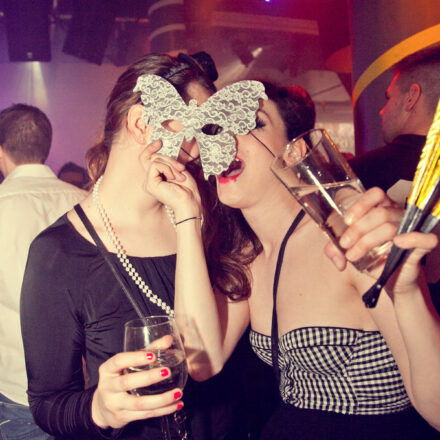 Carnival Goes Moulin Rouge @ Chaya Fuera