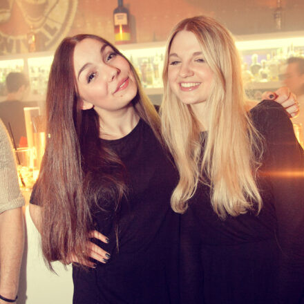 Carnival Goes Moulin Rouge @ Chaya Fuera