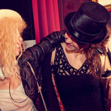 Carnival Goes Moulin Rouge @ Chaya Fuera