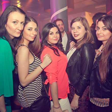 Carnival Goes Moulin Rouge @ Chaya Fuera