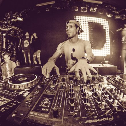 T H A T S H x T @ Flex (support B.Pazdernik)