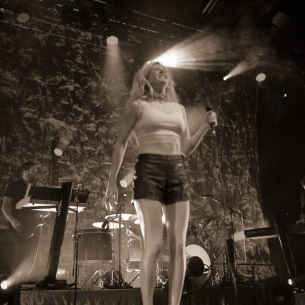 Elli Goulding @ Gasometer