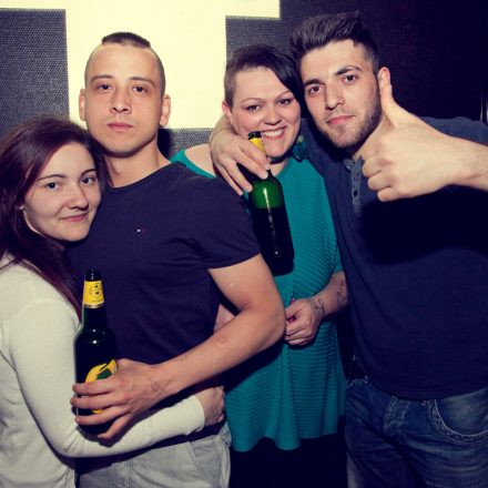 Behave! @ U4