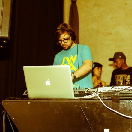 Sweat @ Cafe Leopold