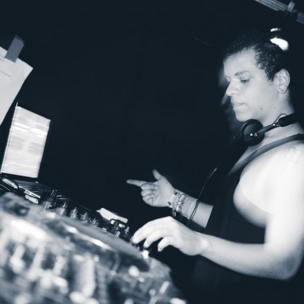 Electro Buddies & Night Swimmers @ Badeschiff