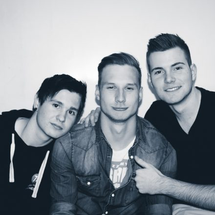 Electro Buddies & Night Swimmers @ Badeschiff