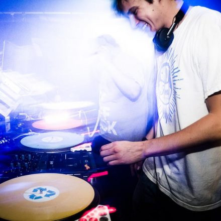 Schwester Semester @ The Loft