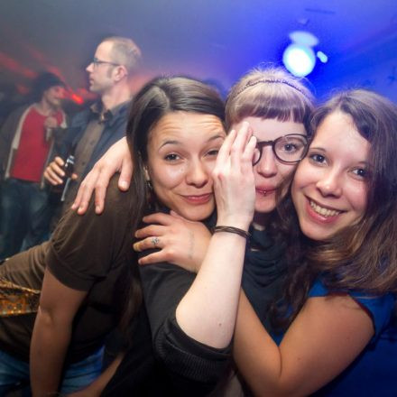 Schwester Semester @ The Loft
