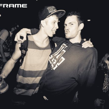 Mainframe feat. Aphrodite & Mefjus B2B Insideinfo [supported by Farben Froh]