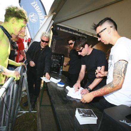 VOLUME Autogrammzelt @ Nova Rock Festival 2013