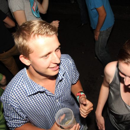 Wednesday Madness @ Flex
