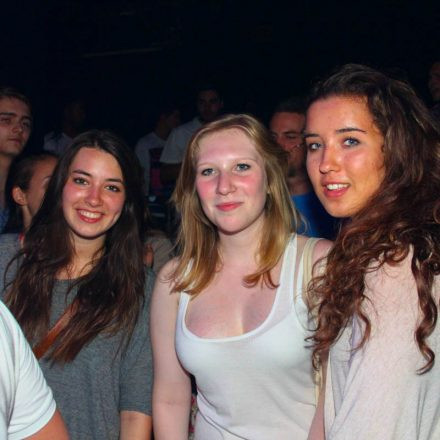 WEDNESDAY MADNESS @ Flex