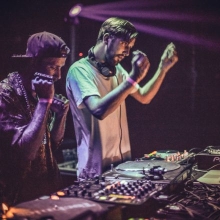 T H A T S H x T @ Flex