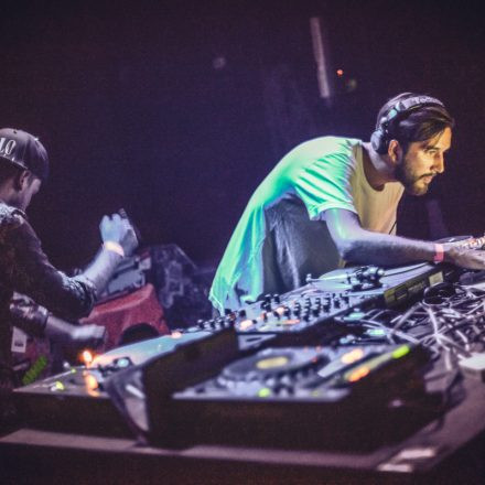 T H A T S H x T @ Flex