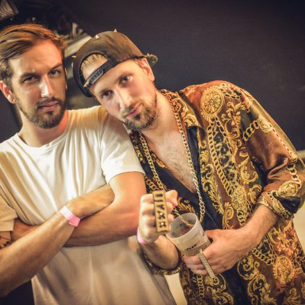 T H A T S H x T @ Flex