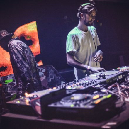 T H A T S H x T @ Flex