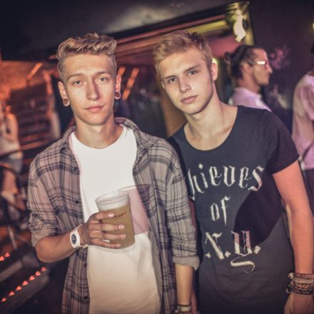 T H A T S H x T @ Flex
