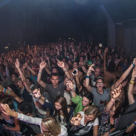 Frequency Festival 2013 Night 2 - Part 1 @ Green Park