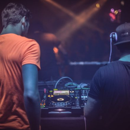 T H A T S H x T @ Flex