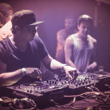 T H A T S H x T @ Flex