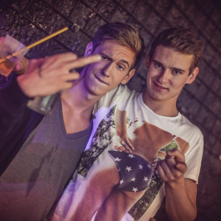 T H A T S H x T @ Flex