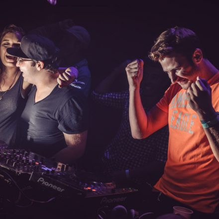 T H A T S H x T @ Flex