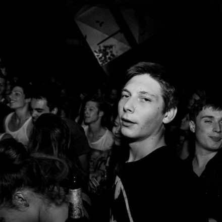 Vollkontakt @ Fluc