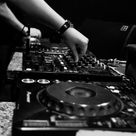Vollkontakt @ Fluc