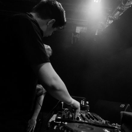 Vollkontakt @ Fluc