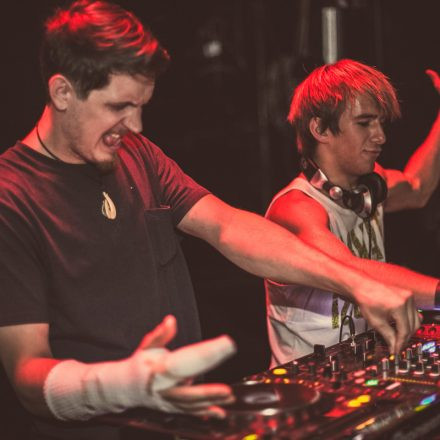 T H A T S H x T @ Flex