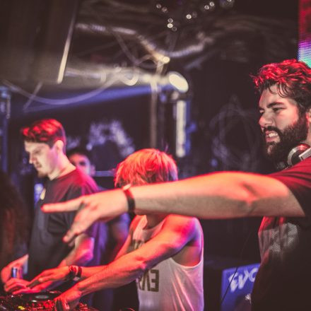 T H A T S H x T @ Flex