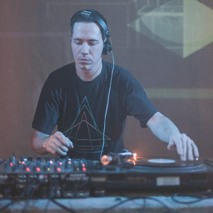 Mainframe pres. Let It Roll On Tour feat. Ed Rush, Calyx & Teebee Pt. I [supp. by Farbenfroh]