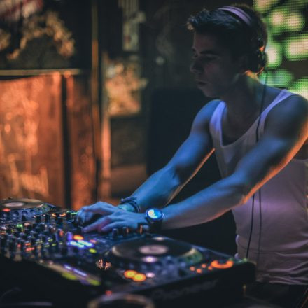 T H A T S H x T @ Flex