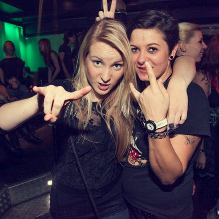 Addicted To Female Rockpower! @ U4