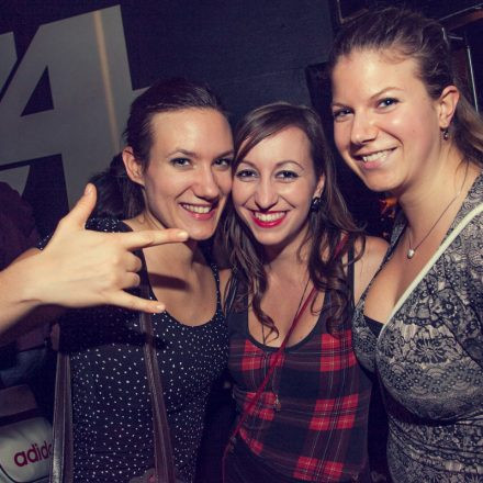 Addicted To Female Rockpower! @ U4