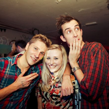 Schwester Semester @ the Loft