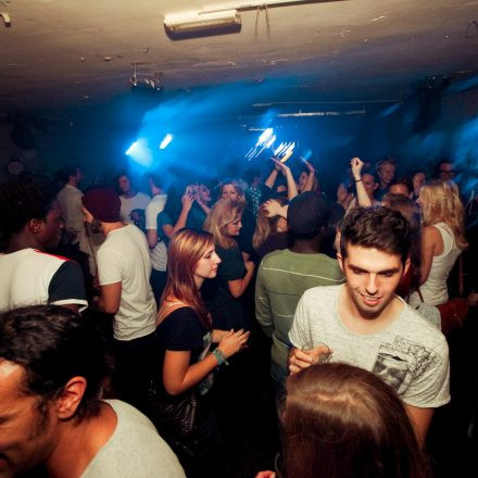 Schwester Semester @ the Loft