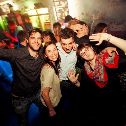 Schwester Semester @ the Loft